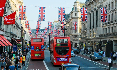 Foreign visits to the UK continue to break records