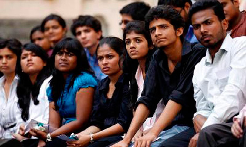 Indian Students Turn Away From US and UK Business Schools
