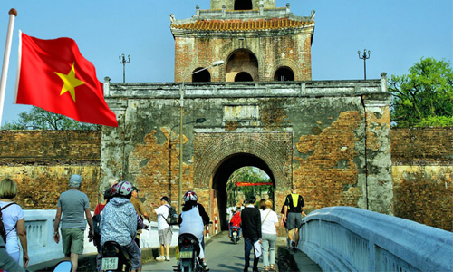 Overcome the problem of the fall in the tourism in the HANOI